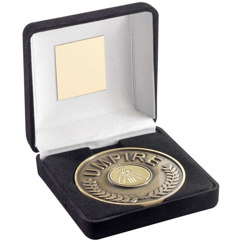 BLACK VELVET BOX AND ANT GOLD 70mm UMPIRE MEDALLION WITH CRICKET INSERT – 4in